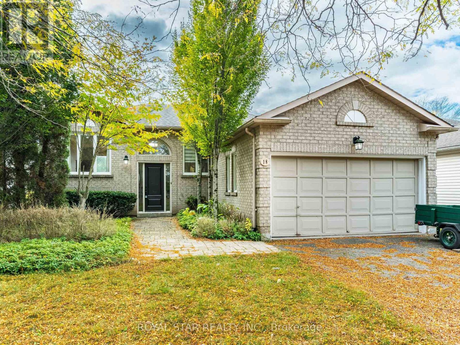 18 WOODSIDE SQUARE, Pelham, Ontario