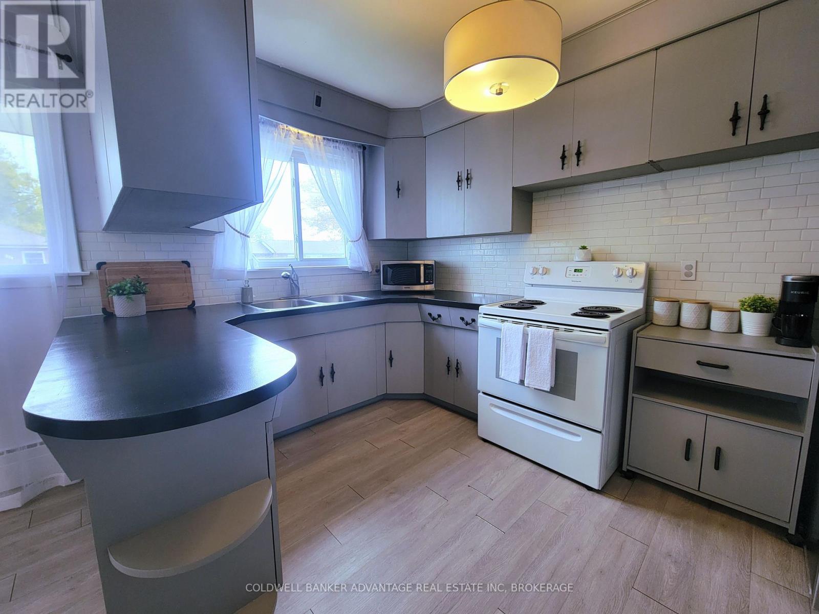 280 Clarke Street, Port Colborne, Ontario  L3K 2G5 - Photo 6 - X12466978