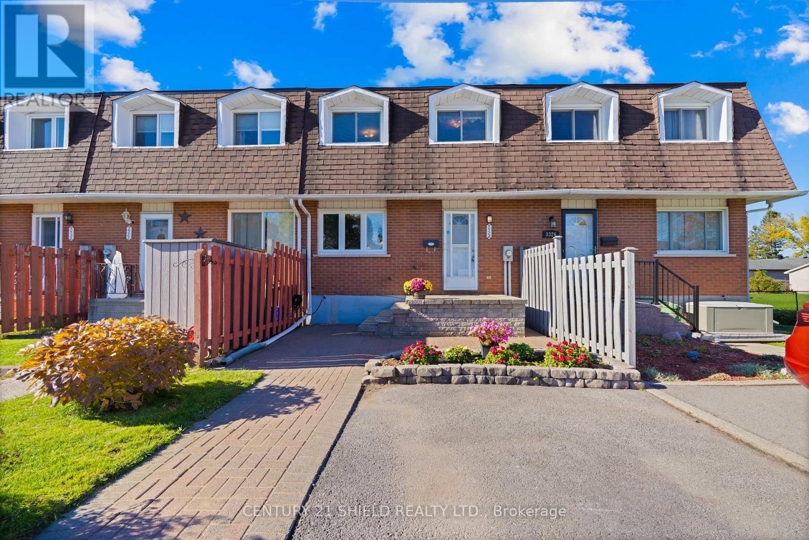 3324 Cadeb Avenue, Cornwall, Ontario  K6K 1L8 - Photo 4 - X12466952