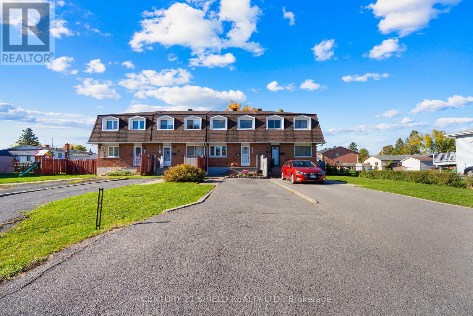 3324 Cadeb Avenue, Cornwall, Ontario  K6K 1L8 - Photo 5 - X12466952