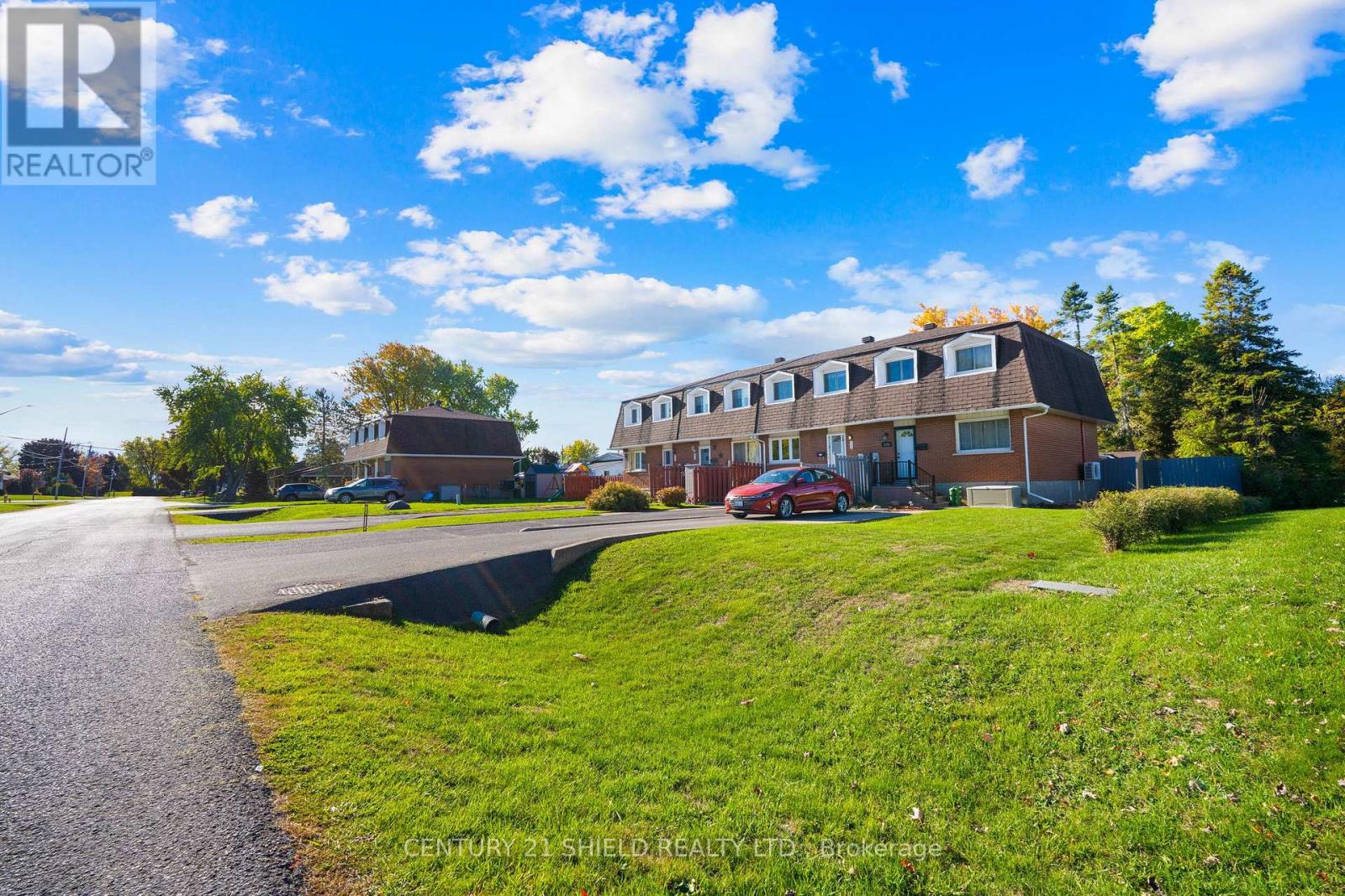 3324 Cadeb Avenue, Cornwall, Ontario  K6K 1L8 - Photo 7 - X12466952