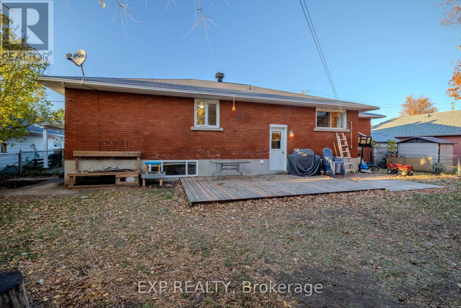 259 St Joseph Street, Alfred And Plantagenet, Ontario  K0B 1A0 - Photo 4 - X12466964