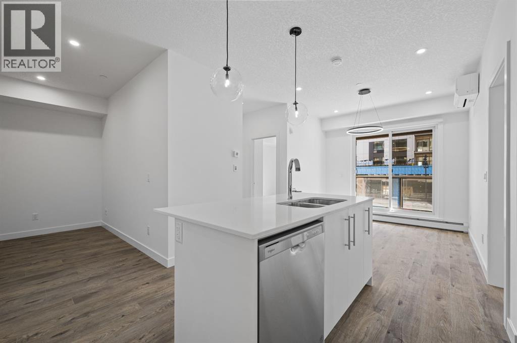 204, 8370 Broadcast Avenue Sw, Calgary, Alberta  T3H 6L3 - Photo 4 - A2258363