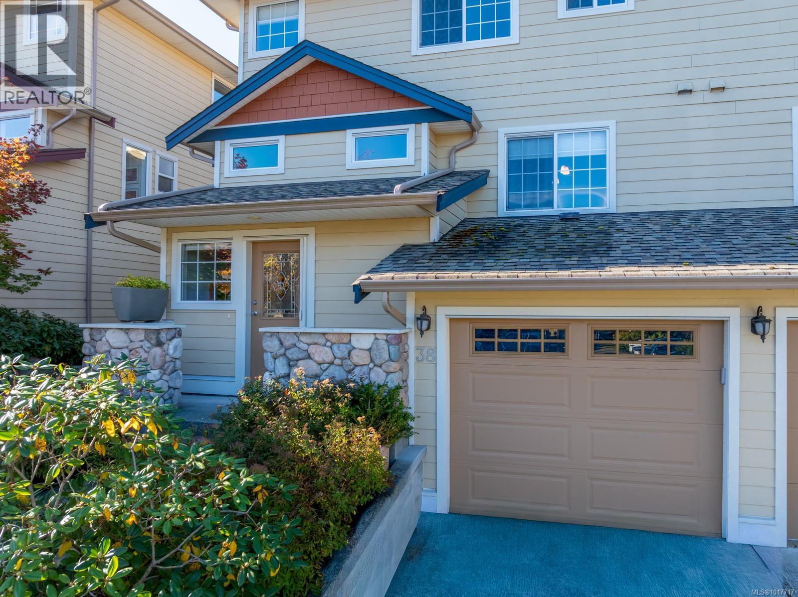 38 2728 1st St, Courtenay, British Columbia