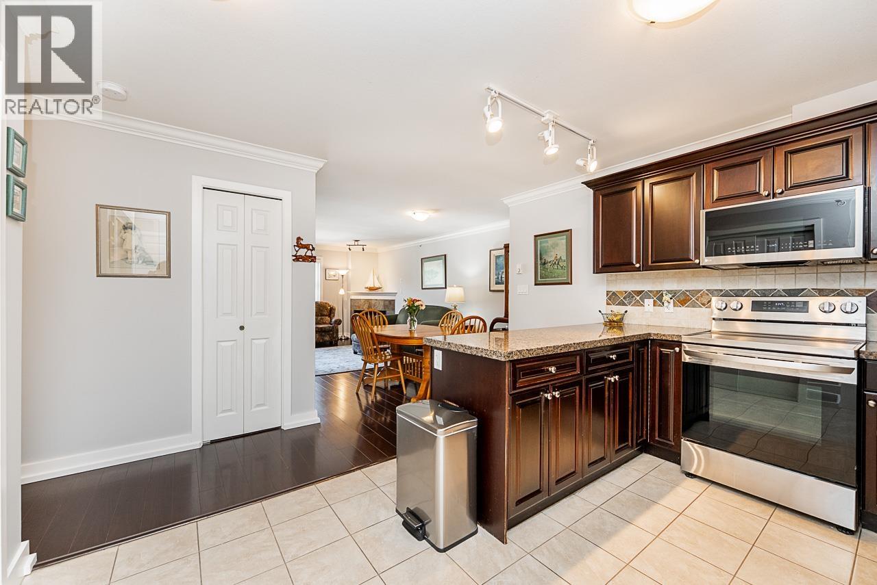 402 1310 Victoria Street, Squamish, British Columbia  V0N 3G0 - Photo 4 - R3058373