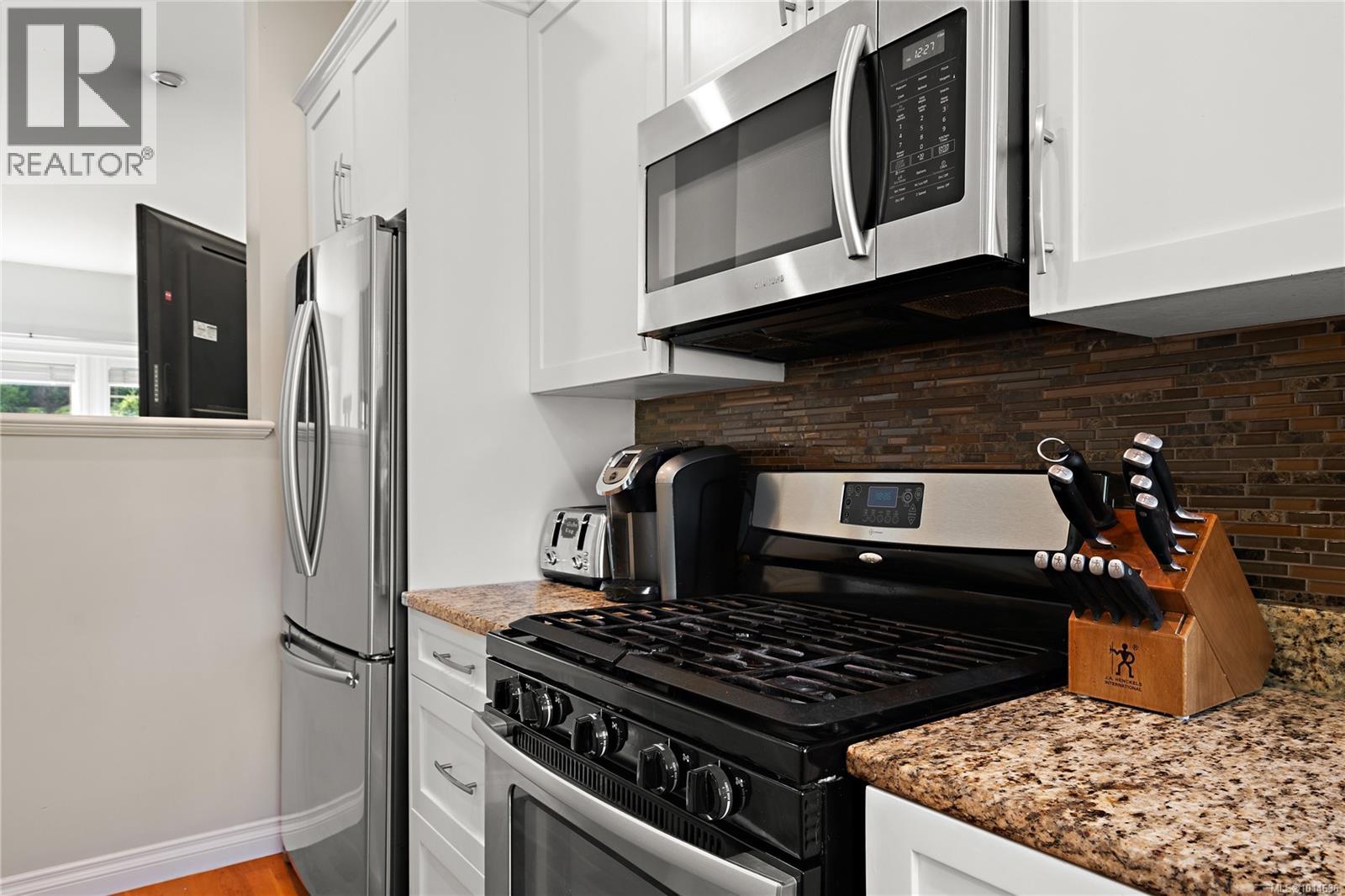 768 Hanbury Pl, Highlands, British Columbia V9B 0E3 - Photo 10 - 1014636