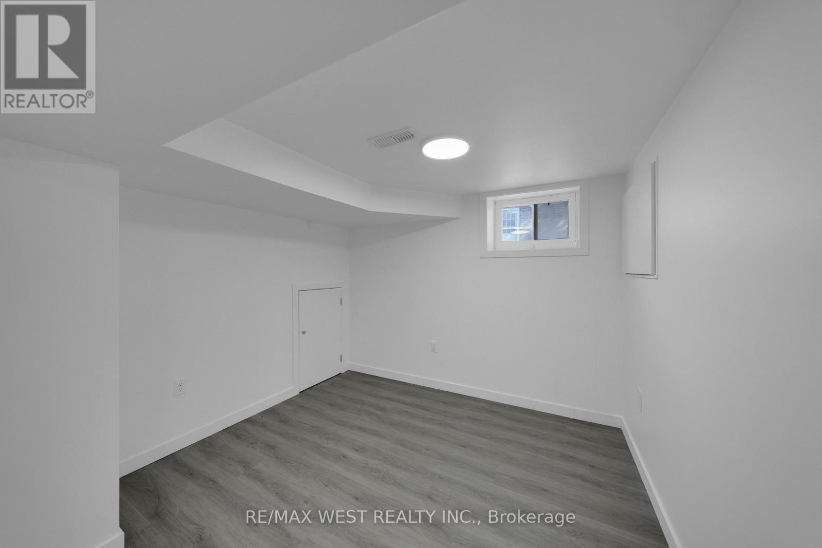 Lower - 24 Walter Avenue, Newmarket, Ontario  L3Y 2T3 - Photo 6 - N12465708