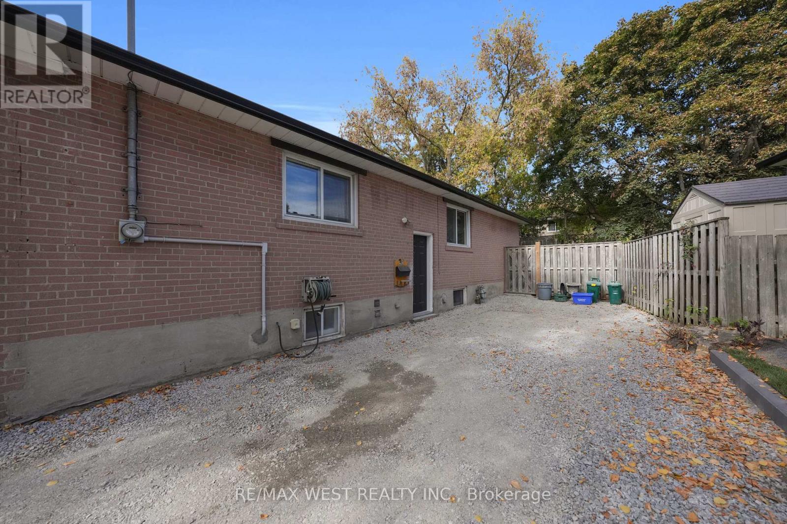 Lower - 24 Walter Avenue, Newmarket, Ontario  L3Y 2T3 - Photo 16 - N12465708