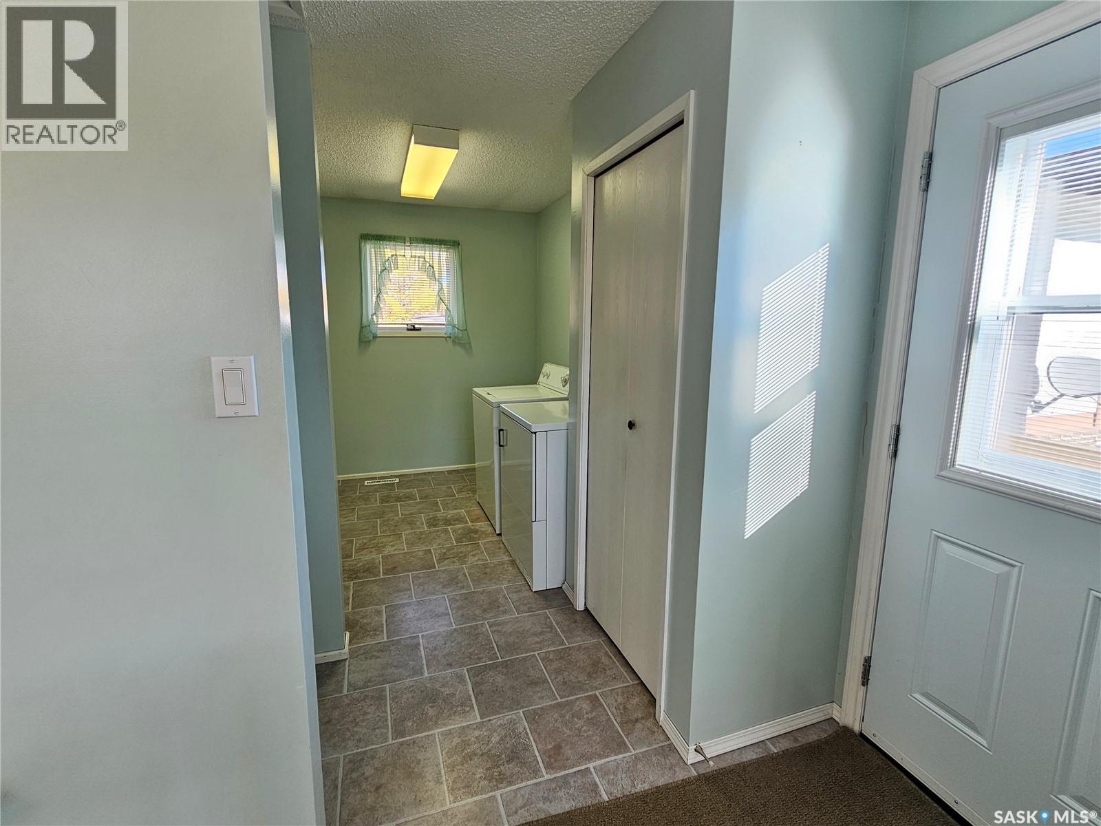 34 Stack Crescent, Meadow Lake, Saskatchewan  S9X 1B6 - Photo 10 - SK021029