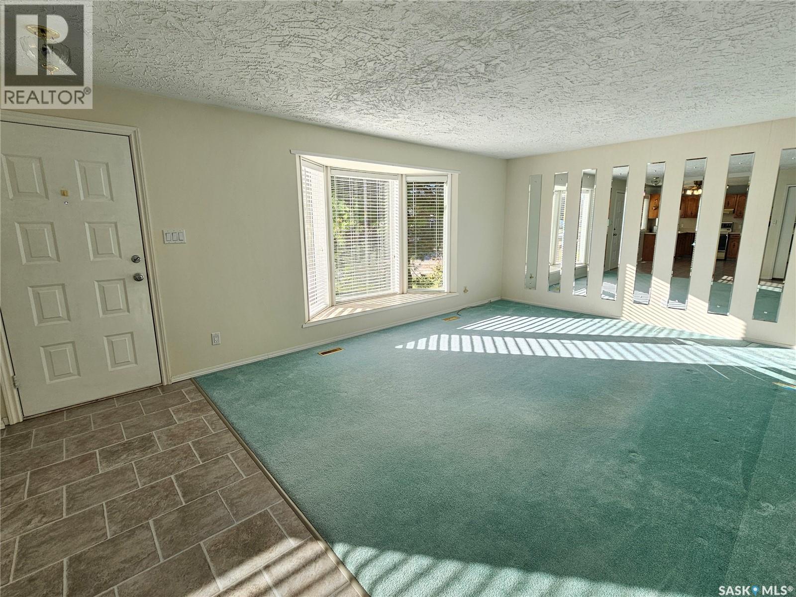 34 Stack Crescent, Meadow Lake, Saskatchewan  S9X 1B6 - Photo 5 - SK021029