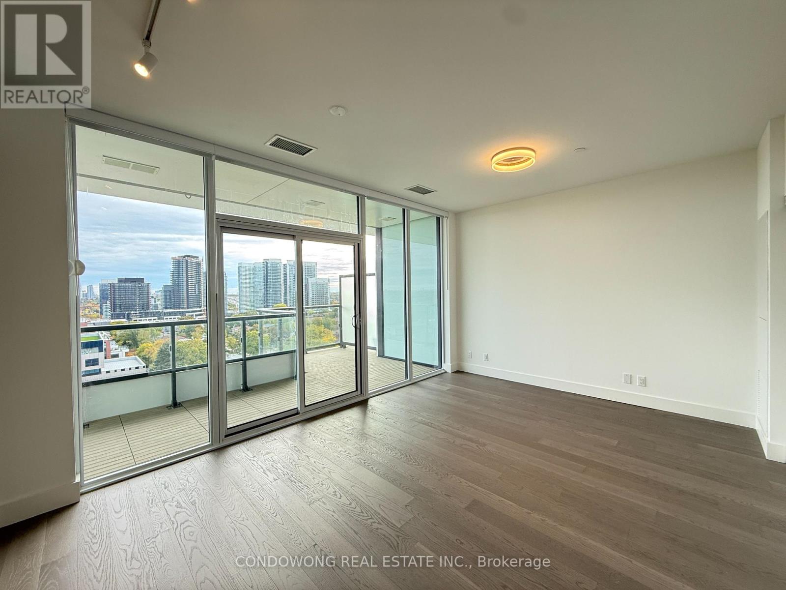 1014 - 6 Greenbriar Road, Toronto, Ontario  M2K 0H6 - Photo 4 - C12466985