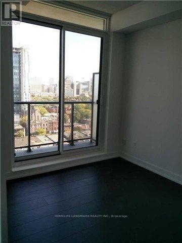 1520 - 297 College Street, Toronto, Ontario  M5T 1S2 - Photo 2 - C12467009