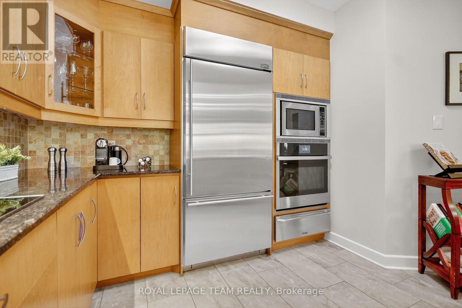 46 Turtle Point Private, Ottawa, Ontario  K2K 3P1 - Photo 12 - X12466987