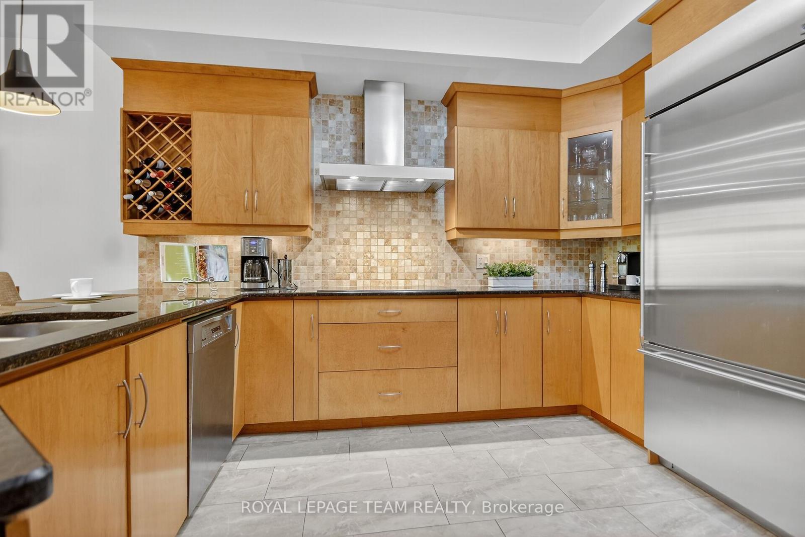 46 Turtle Point Private, Ottawa, Ontario  K2K 3P1 - Photo 11 - X12466987