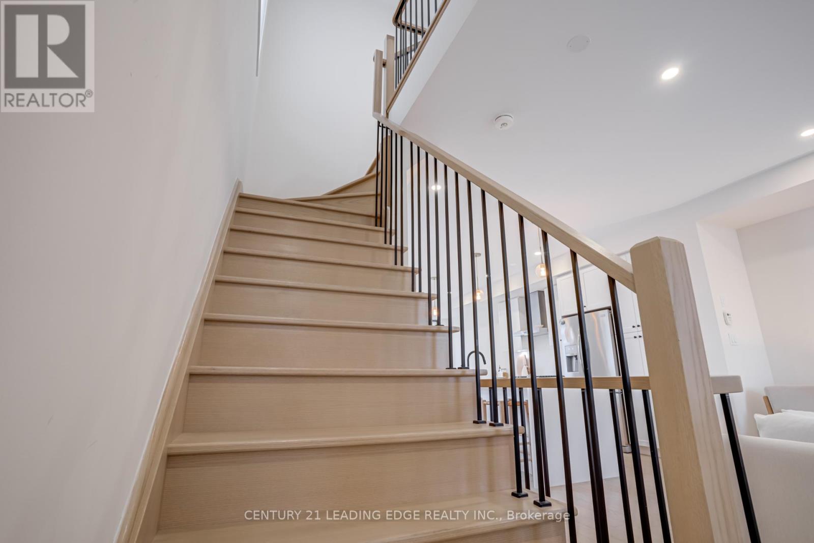 1645 Shining Star Chase, Pickering, Ontario  L1X 0H9 - Photo 18 - E12466937