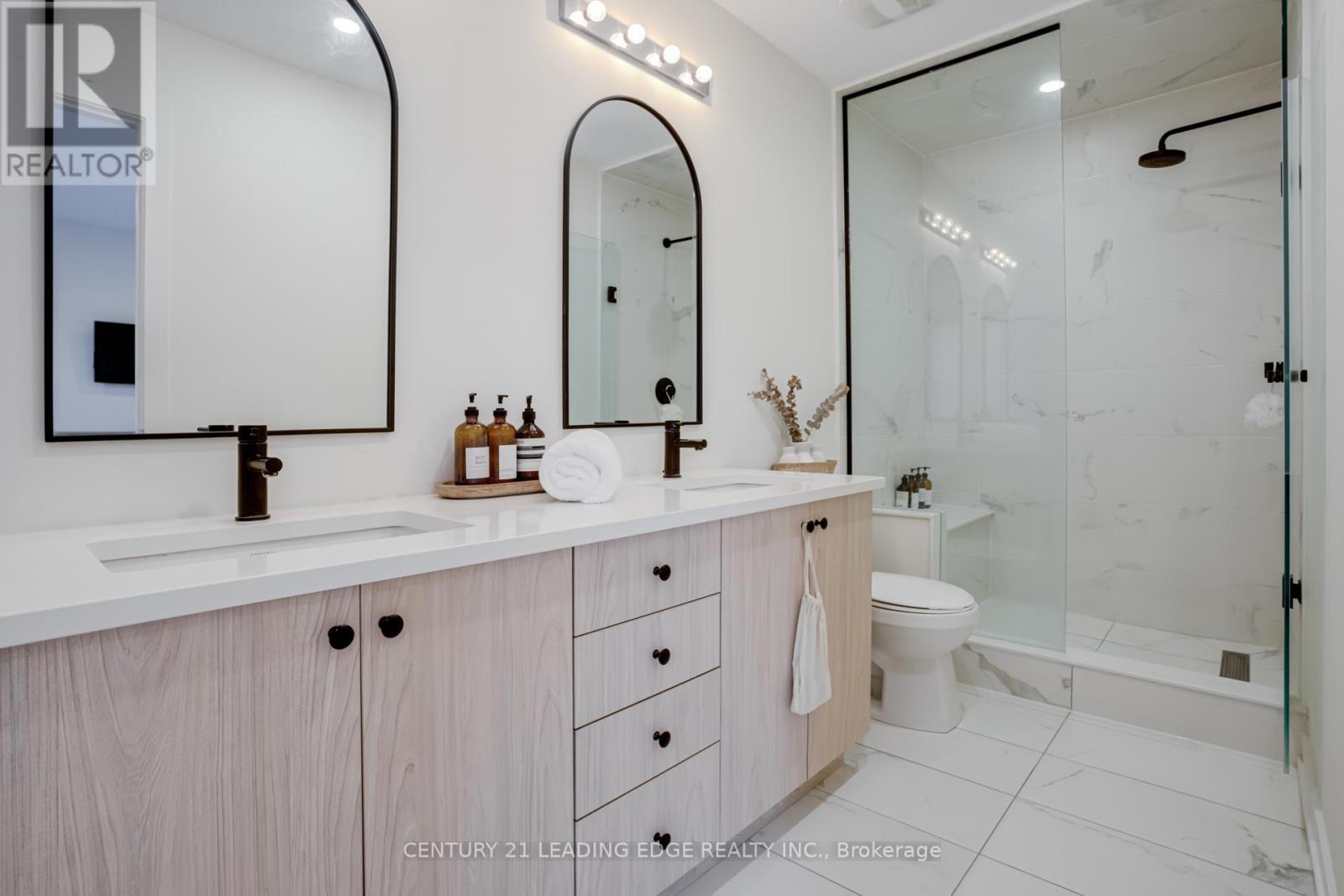 1645 Shining Star Chase, Pickering, Ontario  L1X 0H9 - Photo 21 - E12466937