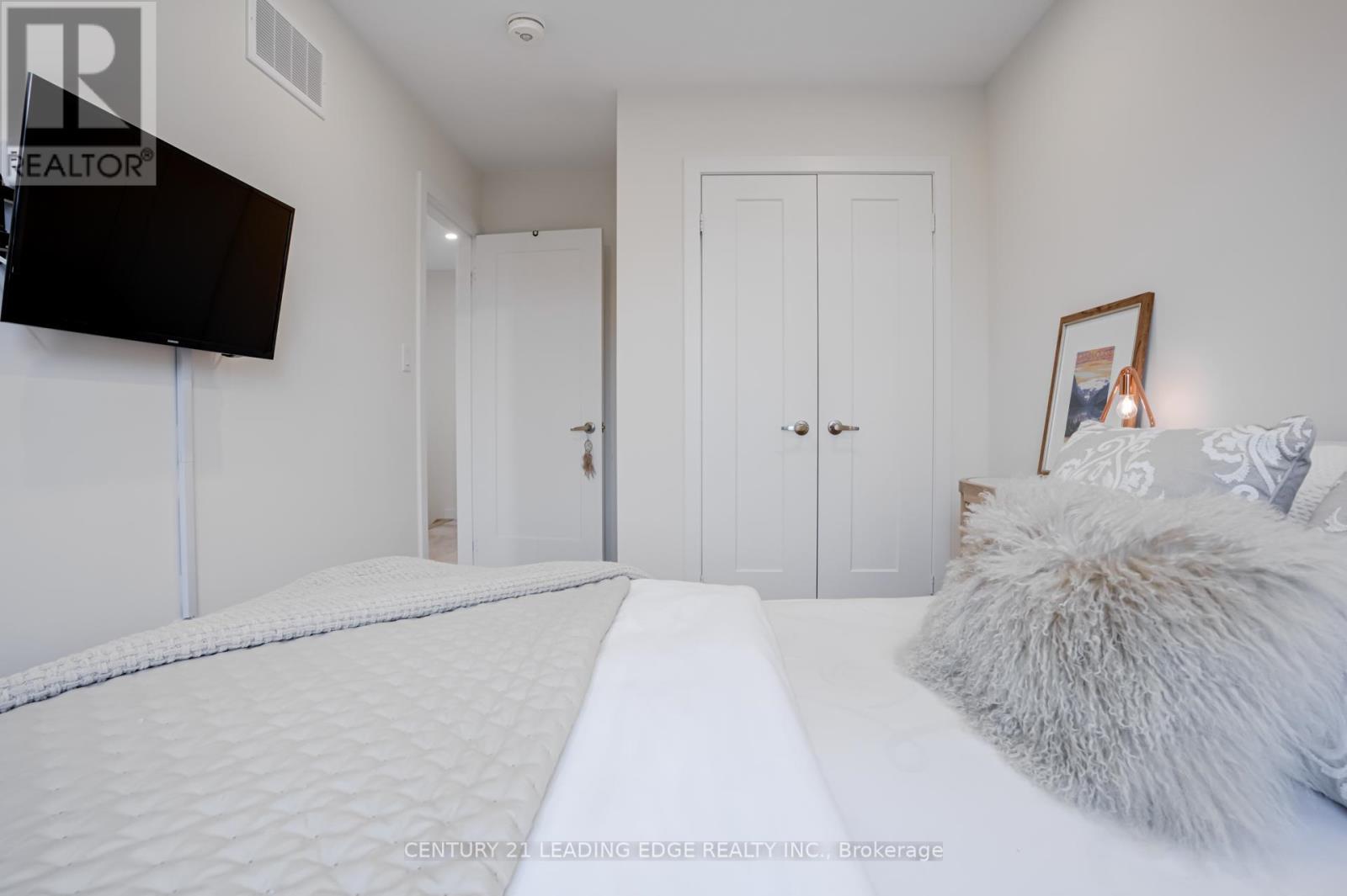 1645 Shining Star Chase, Pickering, Ontario  L1X 0H9 - Photo 25 - E12466937