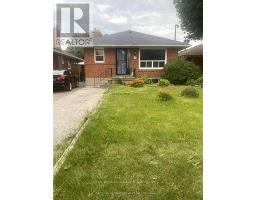 35 PACHINO BOULEVARD, Toronto, Ontario