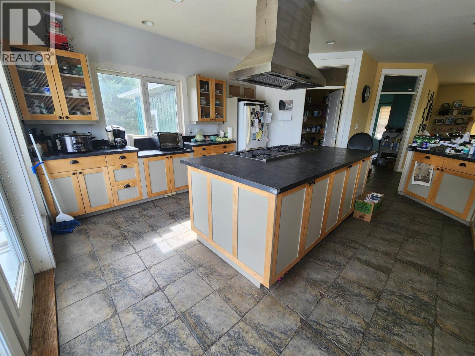 5879 Hilltop Road, Forest Grove, British Columbia  V0K 2E0 - Photo 17 - R3049302