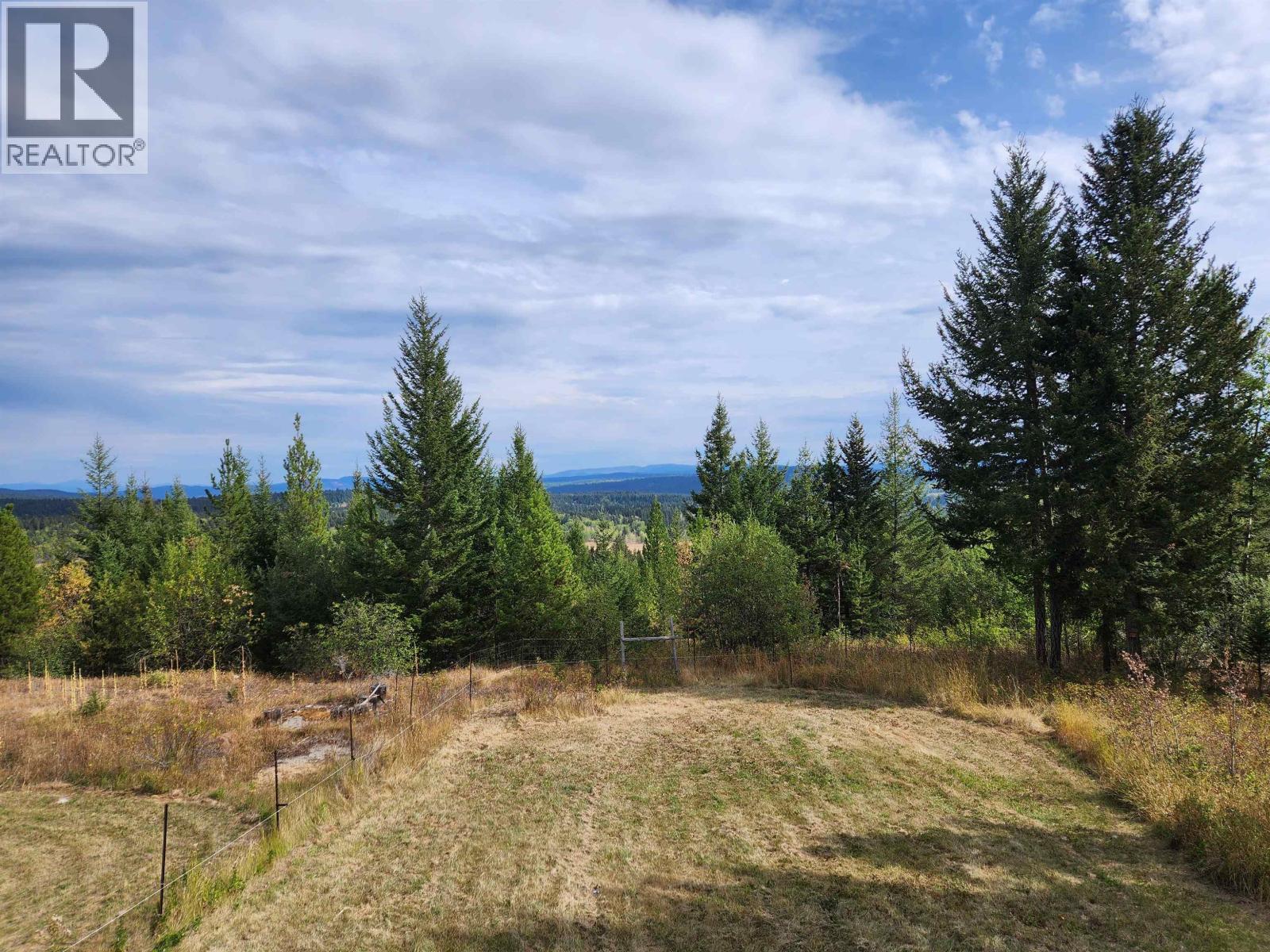 5879 Hilltop Road, Forest Grove, British Columbia  V0K 2E0 - Photo 10 - R3049302