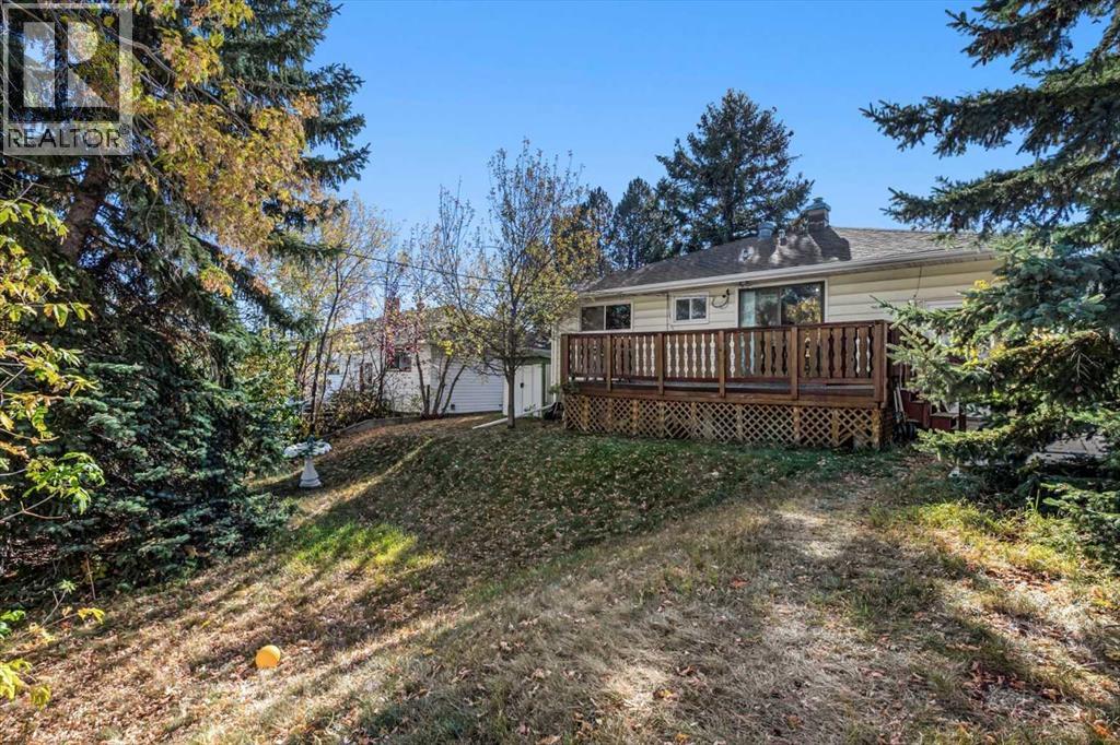 12 Thorncliffe Crescent Nw, Calgary, Alberta  T2K 3A9 - Photo 25 - A2264126