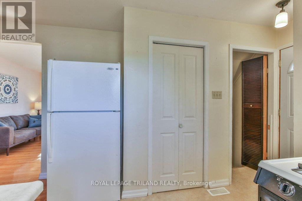 206 Admiral Drive, London East, Ontario  N5V 1H8 - Photo 16 - X12467023