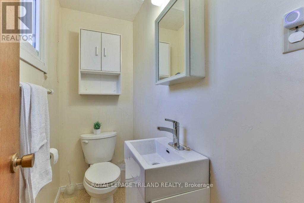 206 Admiral Drive, London East, Ontario  N5V 1H8 - Photo 20 - X12467023