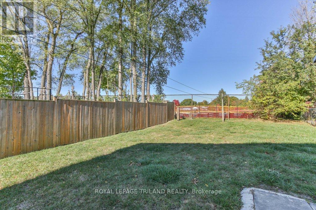 206 Admiral Drive, London East, Ontario  N5V 1H8 - Photo 37 - X12467023