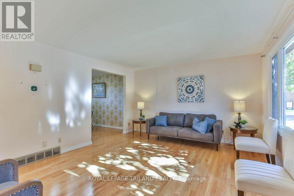 206 Admiral Drive, London East, Ontario  N5V 1H8 - Photo 7 - X12467023