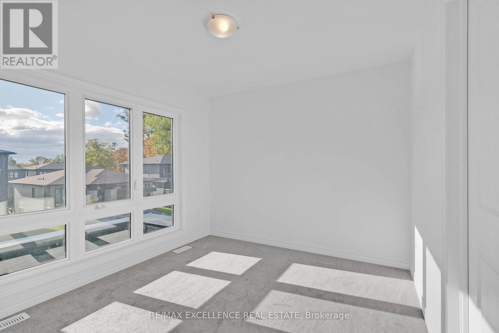 91 Berkely Street, Wasaga Beach, Ontario  L9Z 2N6 - Photo 17 - S12466949
