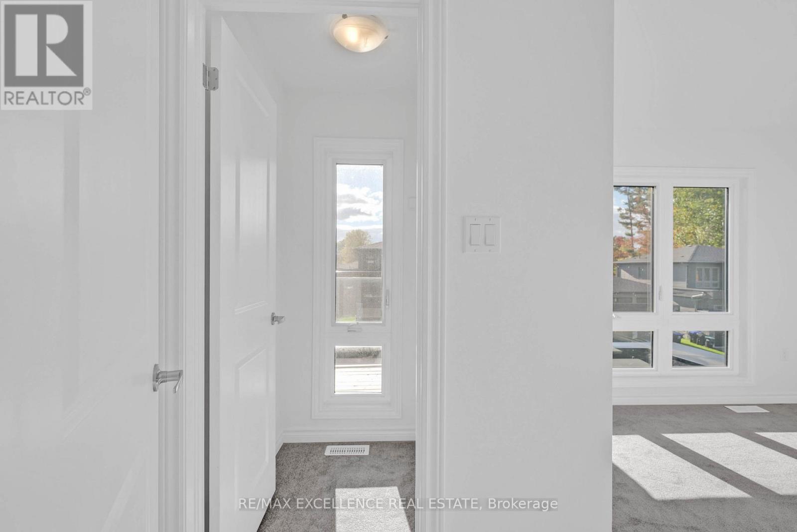 91 Berkely Street, Wasaga Beach, Ontario  L9Z 2N6 - Photo 18 - S12466949