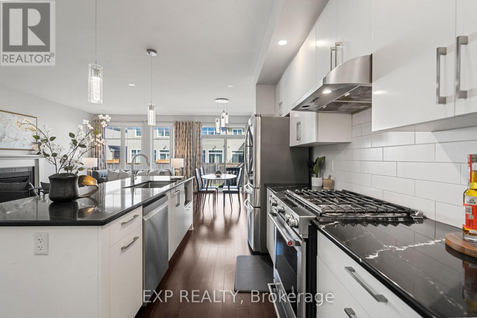 512 Edenwylde Drive E, Ottawa, Ontario  K2S 2K4 - Photo 8 - X12467022