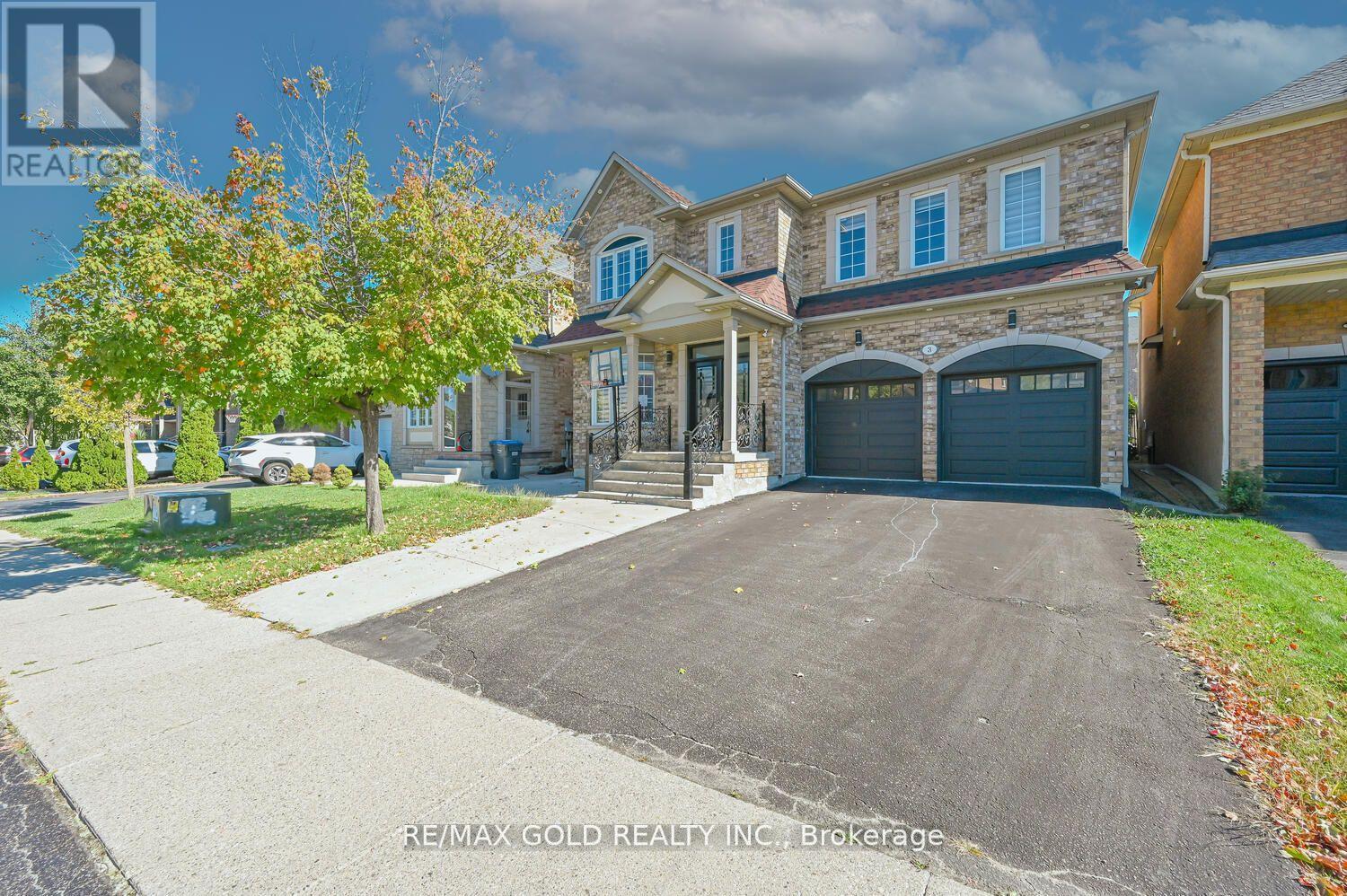 3 FRESHSPRING DRIVE, Brampton, Ontario