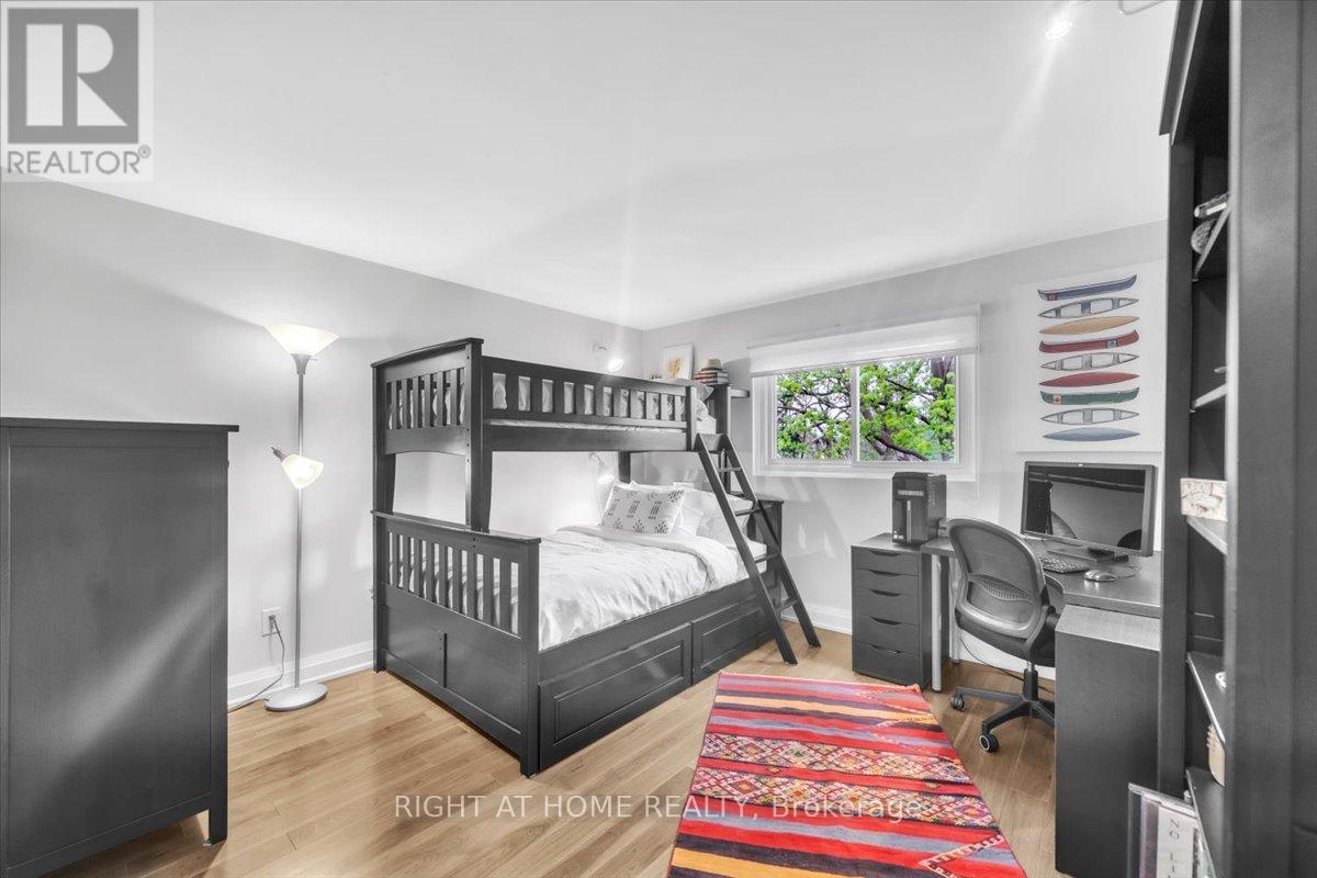 2301 Devon Road, Oakville, Ontario  L6J 5R2 - Photo 13 - W12466979