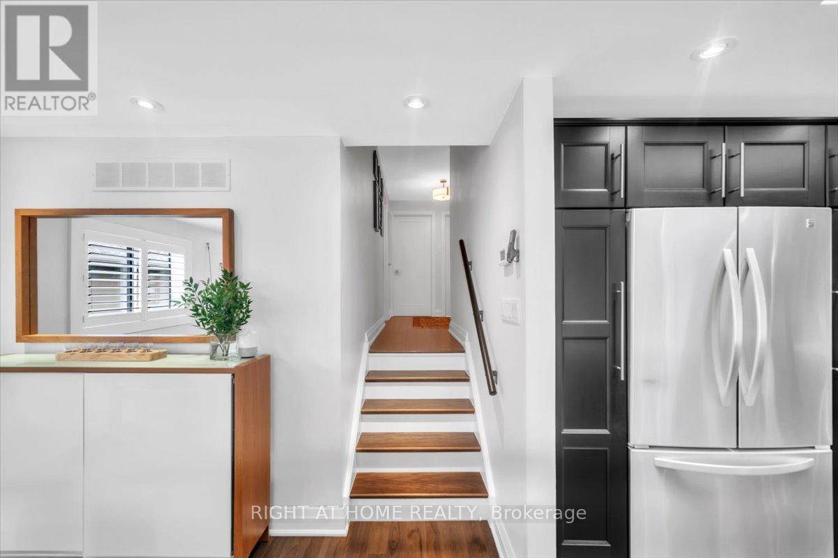 2301 Devon Road, Oakville, Ontario  L6J 5R2 - Photo 9 - W12466979
