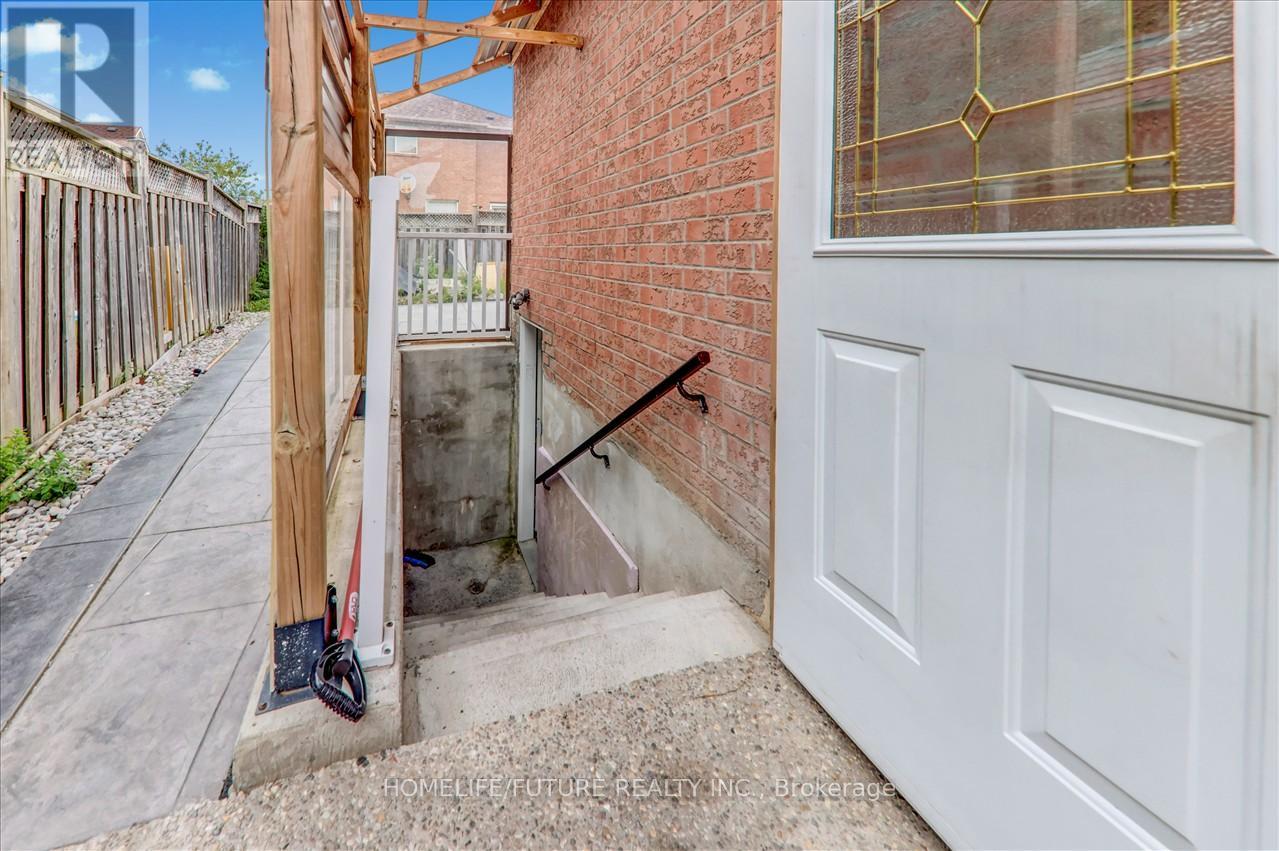 69 Heatherdale Drive, Brampton, Ontario  L7A 2H4 - Photo 28 - W12466983