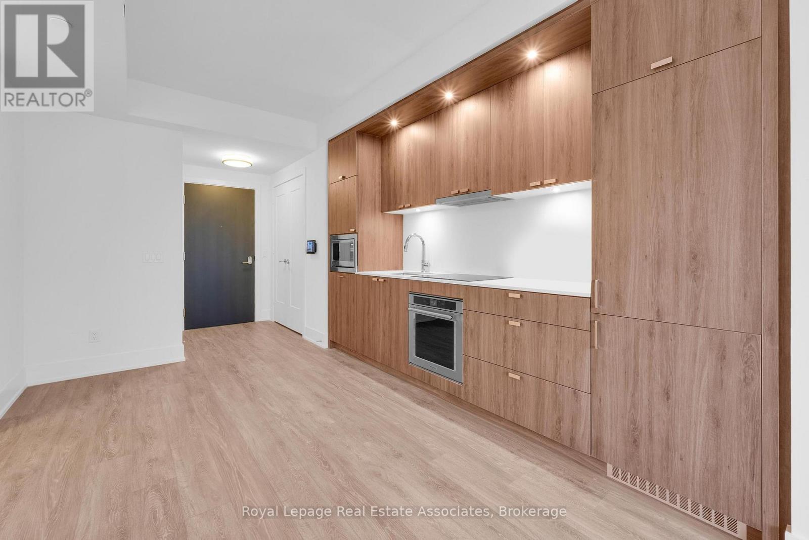 403 - 259 The Kingsway, Toronto, Ontario  M9A 0G2 - Photo 10 - W12466999