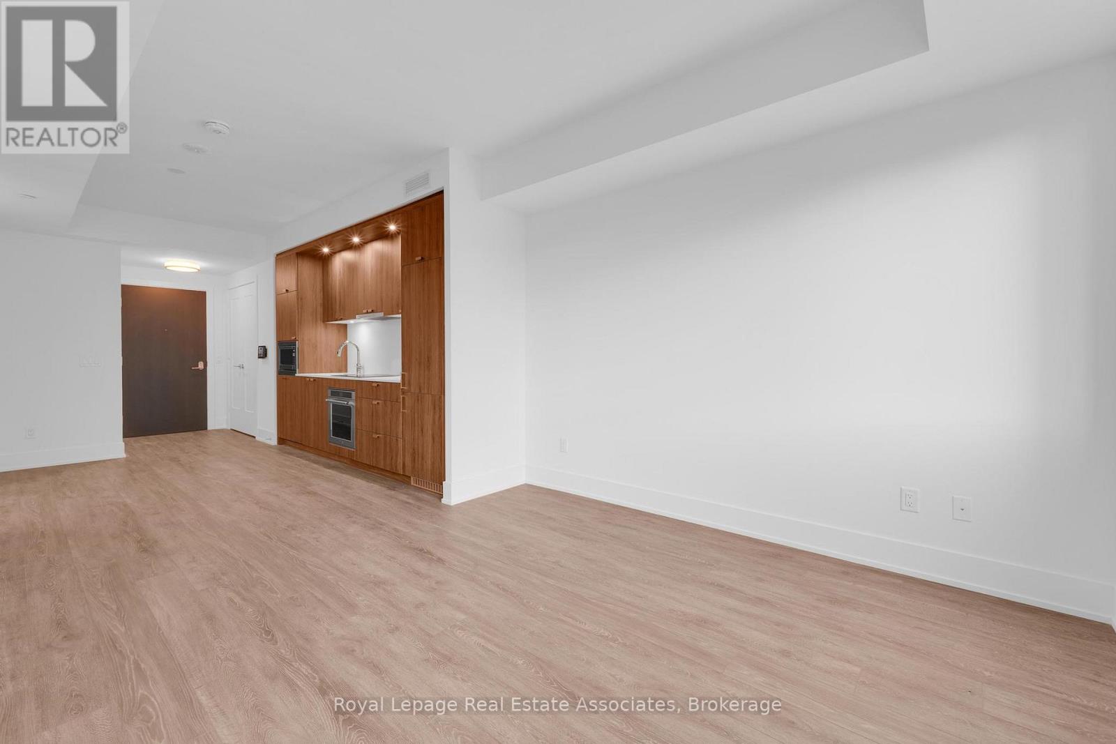403 - 259 The Kingsway, Toronto, Ontario  M9A 0G2 - Photo 11 - W12466999