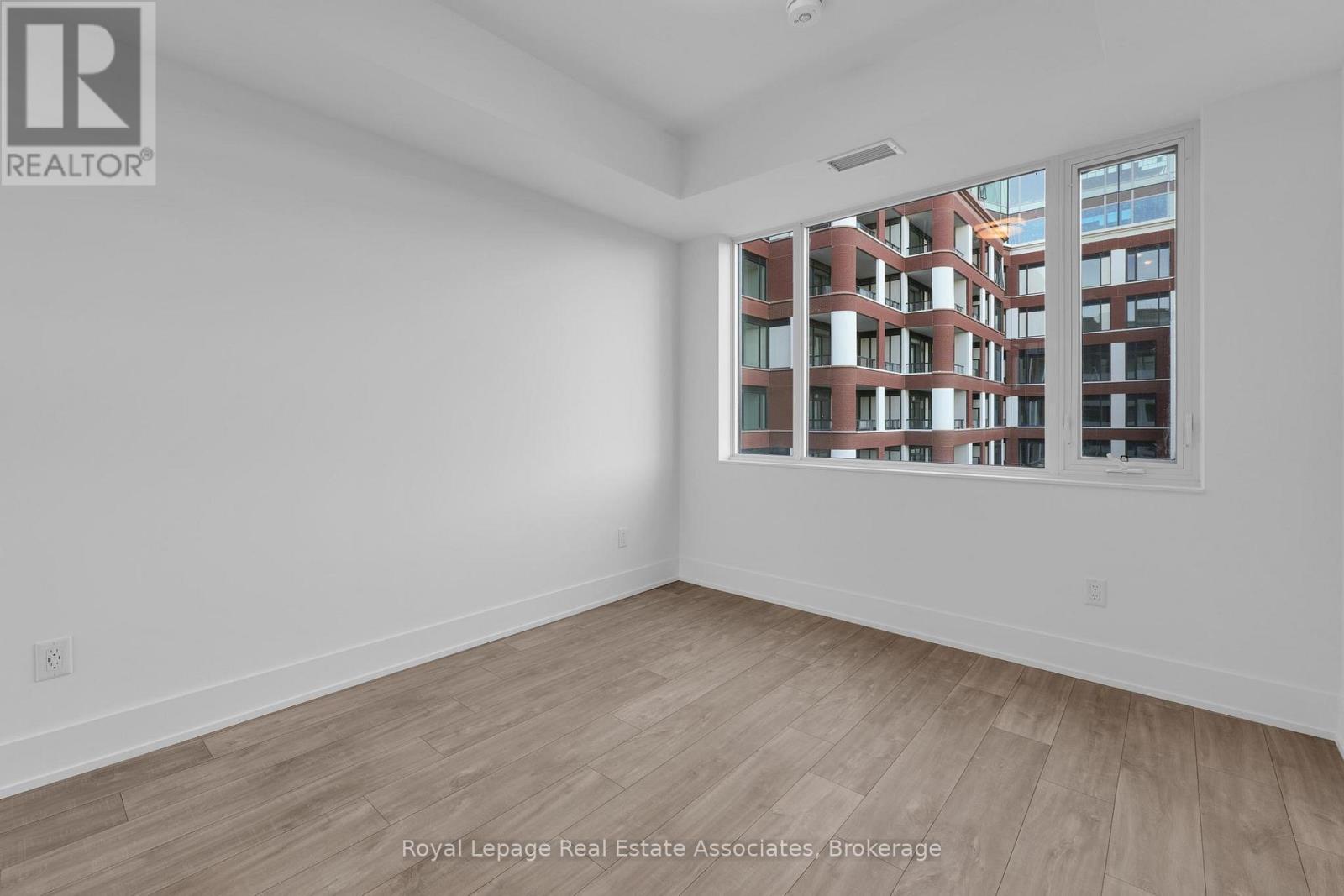 404 - 259 The Kingsway, Toronto, Ontario  M9A 0G2 - Photo 14 - W12467002