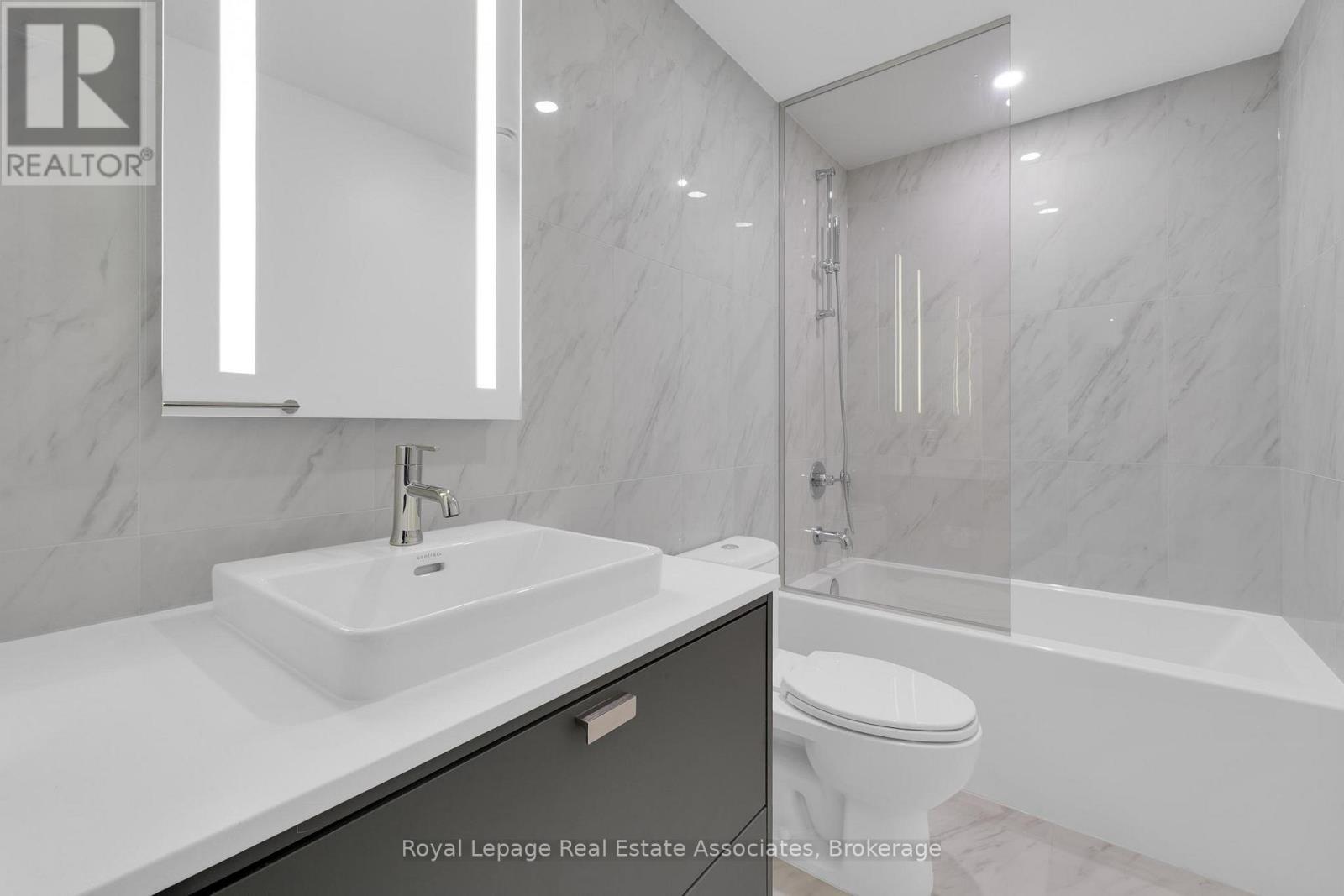 404 - 259 The Kingsway, Toronto, Ontario  M9A 0G2 - Photo 17 - W12467002