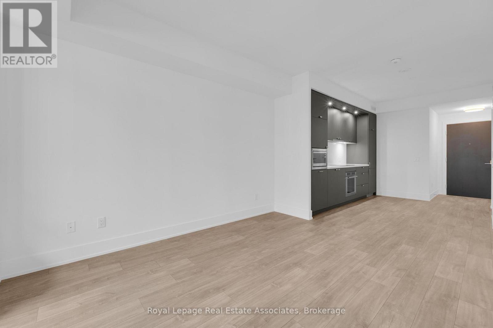 404 - 259 The Kingsway, Toronto, Ontario  M9A 0G2 - Photo 9 - W12467002