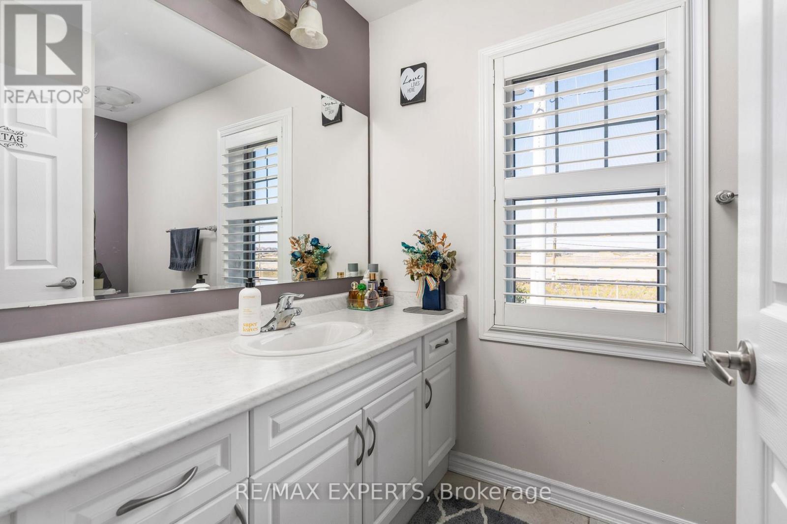 56 Donlamont Circle, Brampton, Ontario  L7A 4T5 - Photo 29 - W12467004