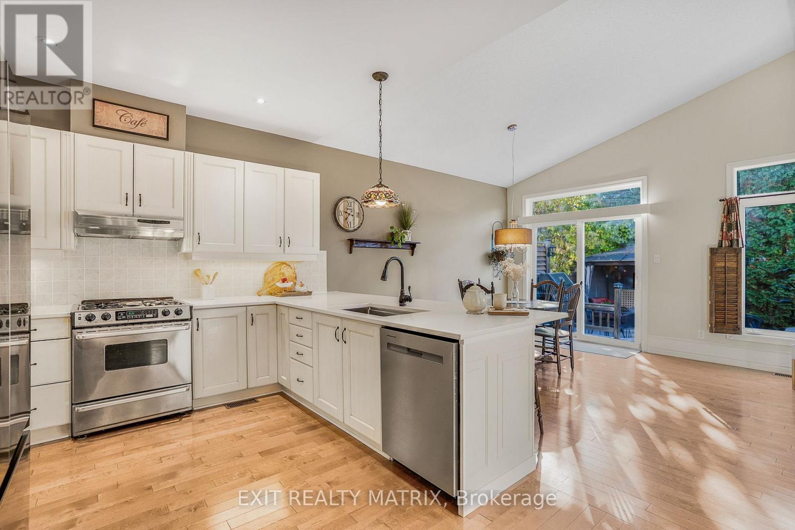 928 Scala Avenue, Ottawa, Ontario  K4A 5E1 - Photo 10 - X12466769