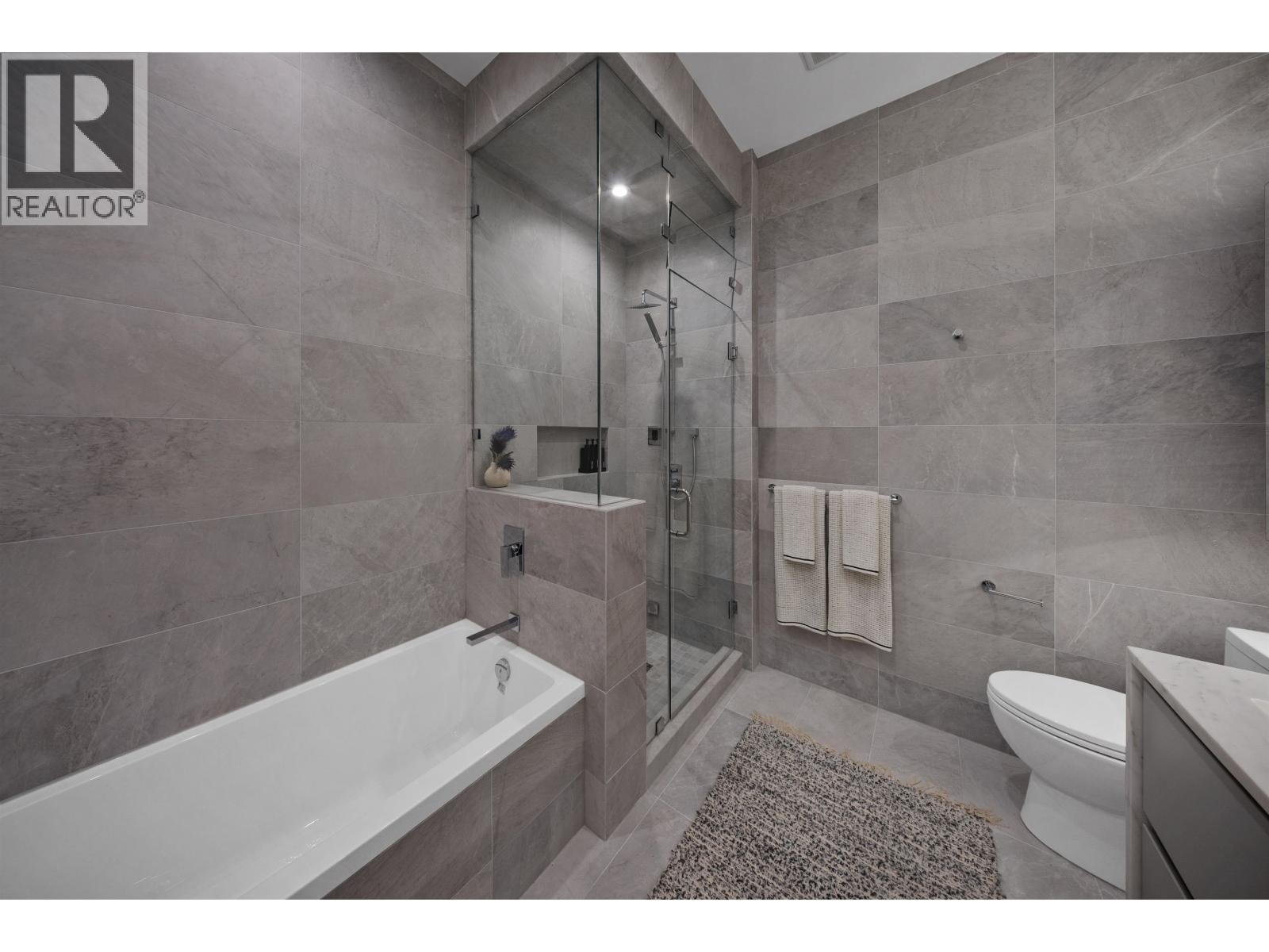 5104 2186 Gilmore Avenue, Burnaby, British Columbia  V5C 0N7 - Photo 17 - R3059299