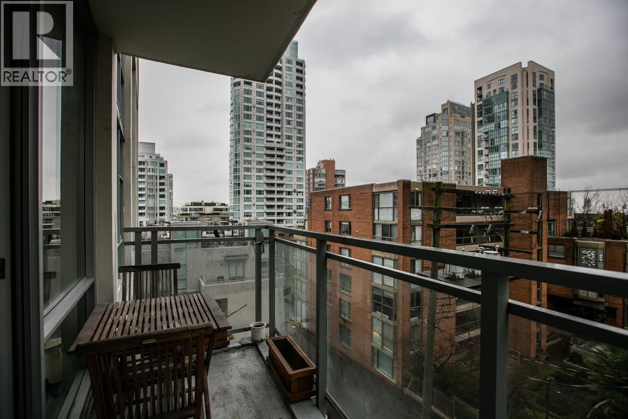501 1455 Howe Street, Vancouver, British Columbia  V6Z 1C2 - Photo 4 - R3059301
