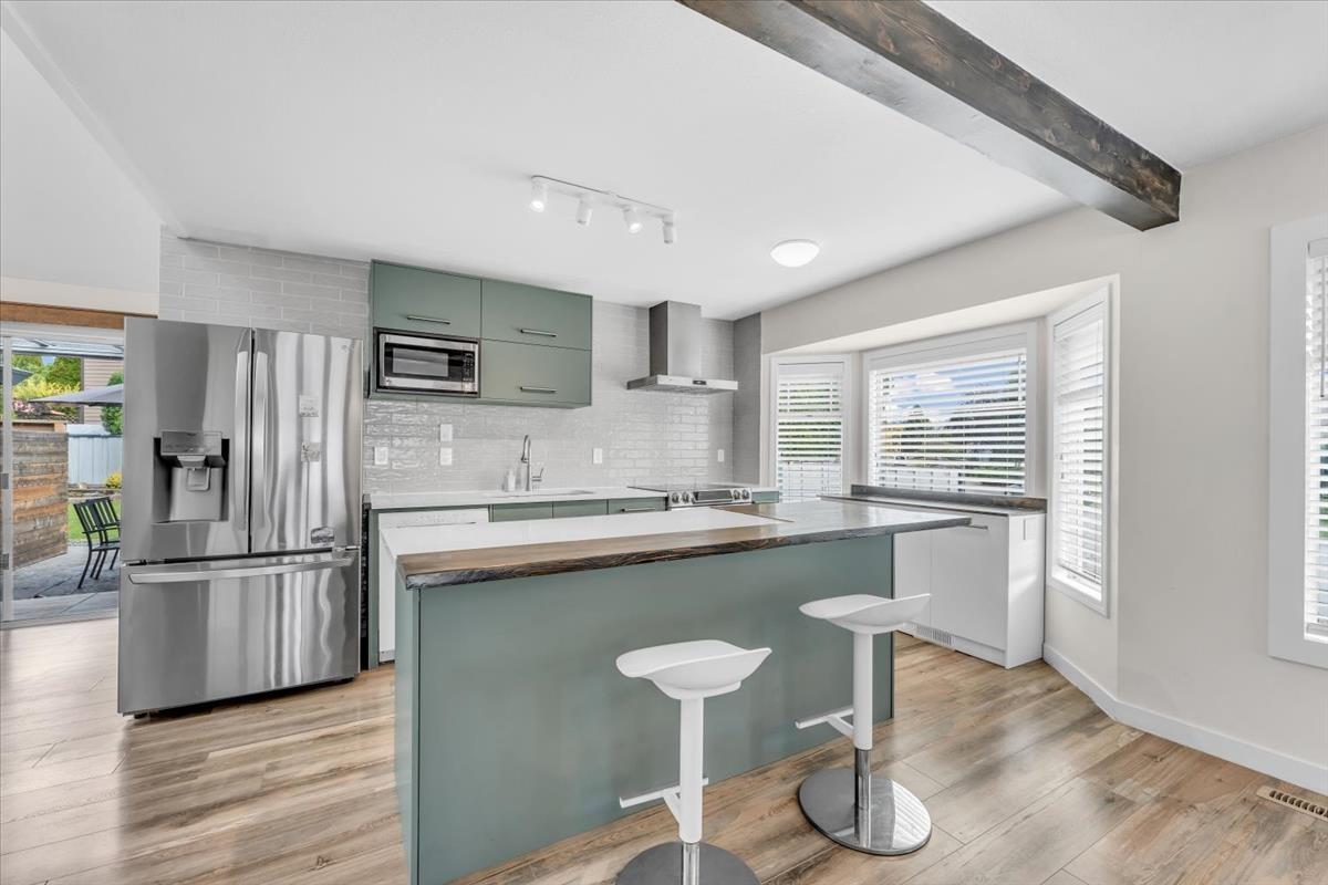 10552 Woodglen Close, Surrey, British Columbia  V4N 1V4 - Photo 7 - R3055797
