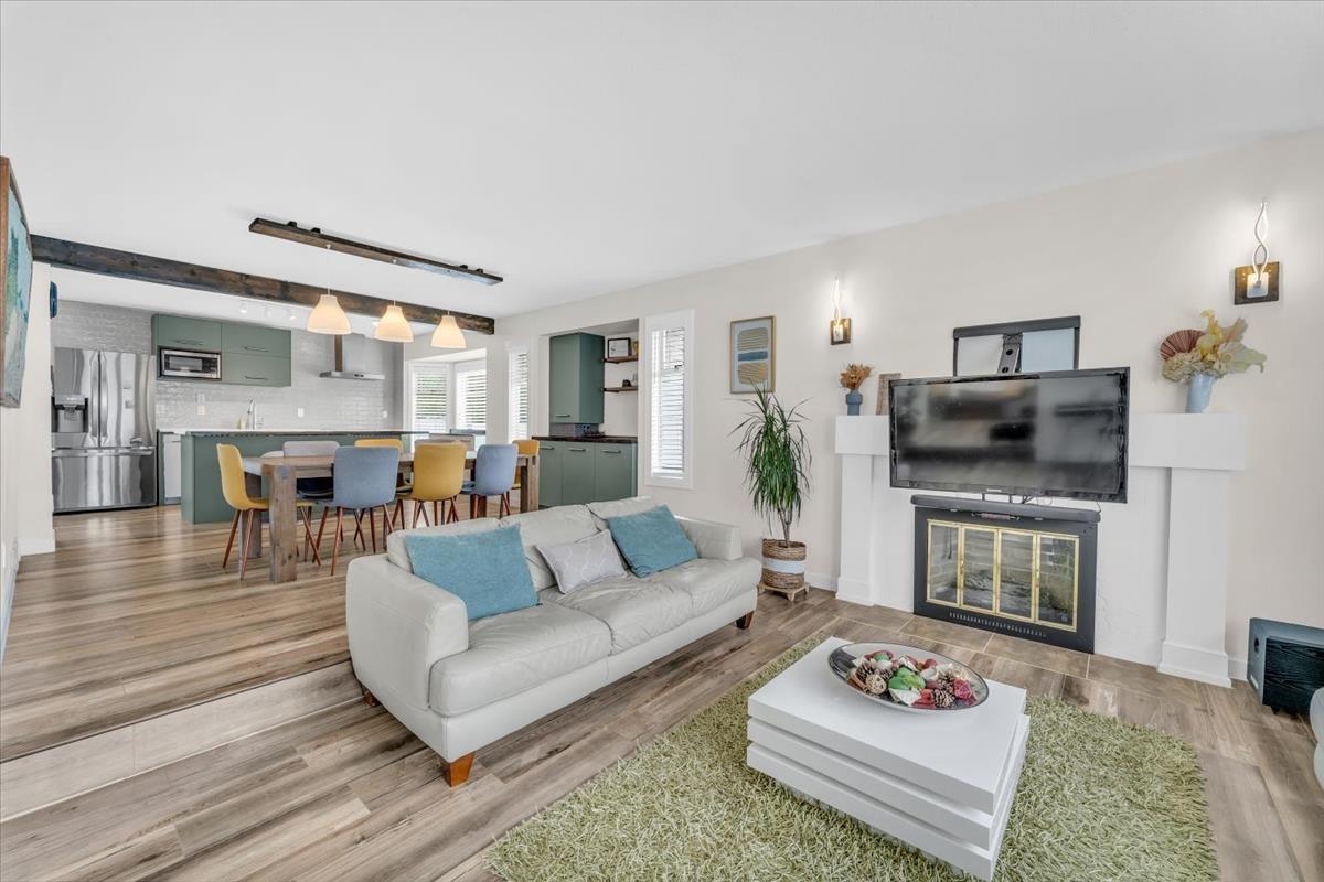 10552 Woodglen Close, Surrey, British Columbia  V4N 1V4 - Photo 3 - R3055797