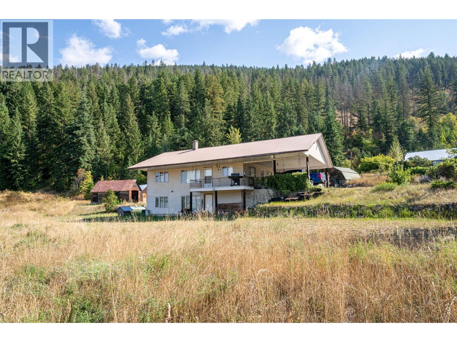 4596 Back Enderby Road, Spallumcheen, British Columbia