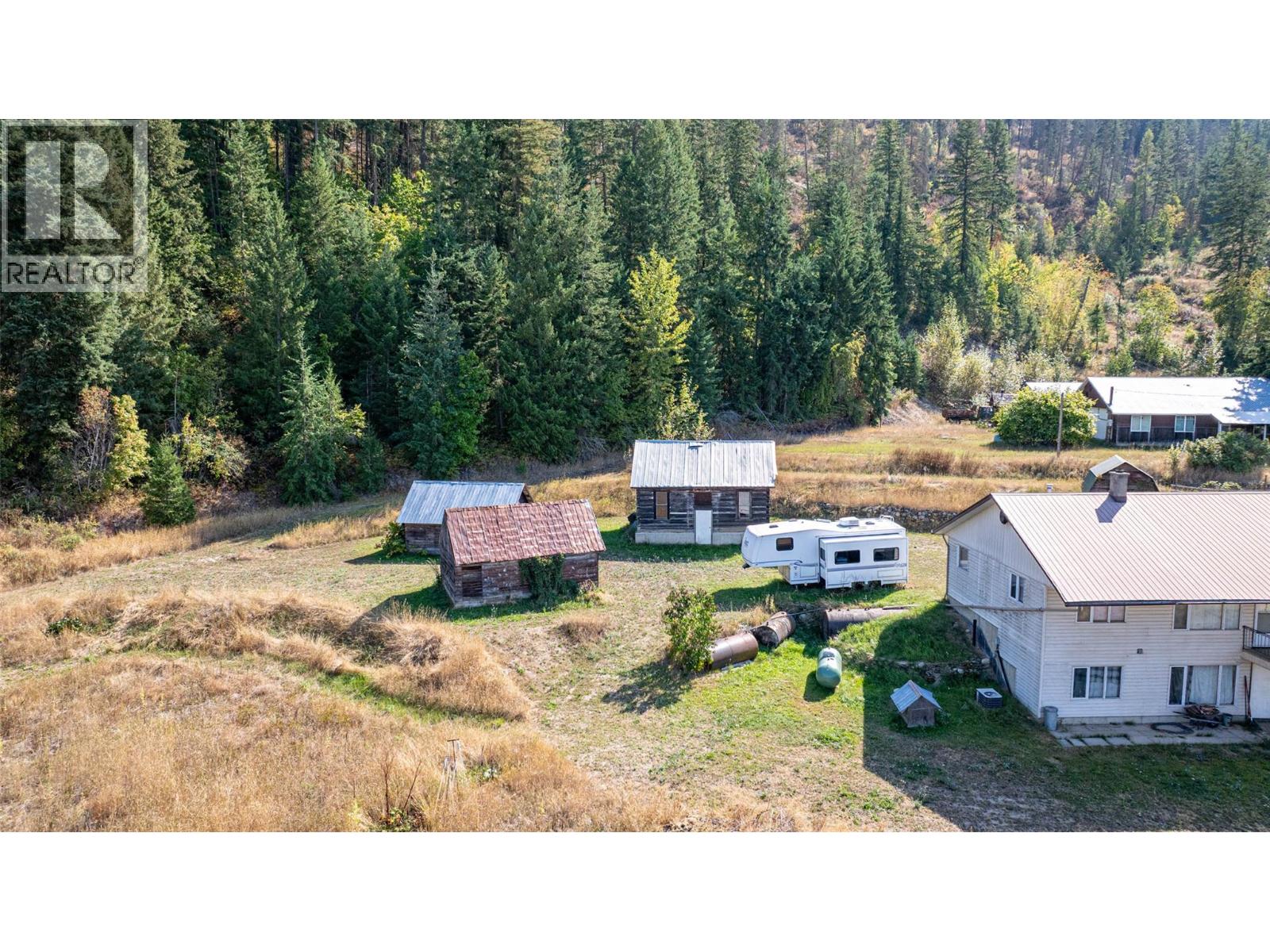 4596 Back Enderby Road, Spallumcheen, British Columbia  V0E 1B8 - Photo 12 - 10363178