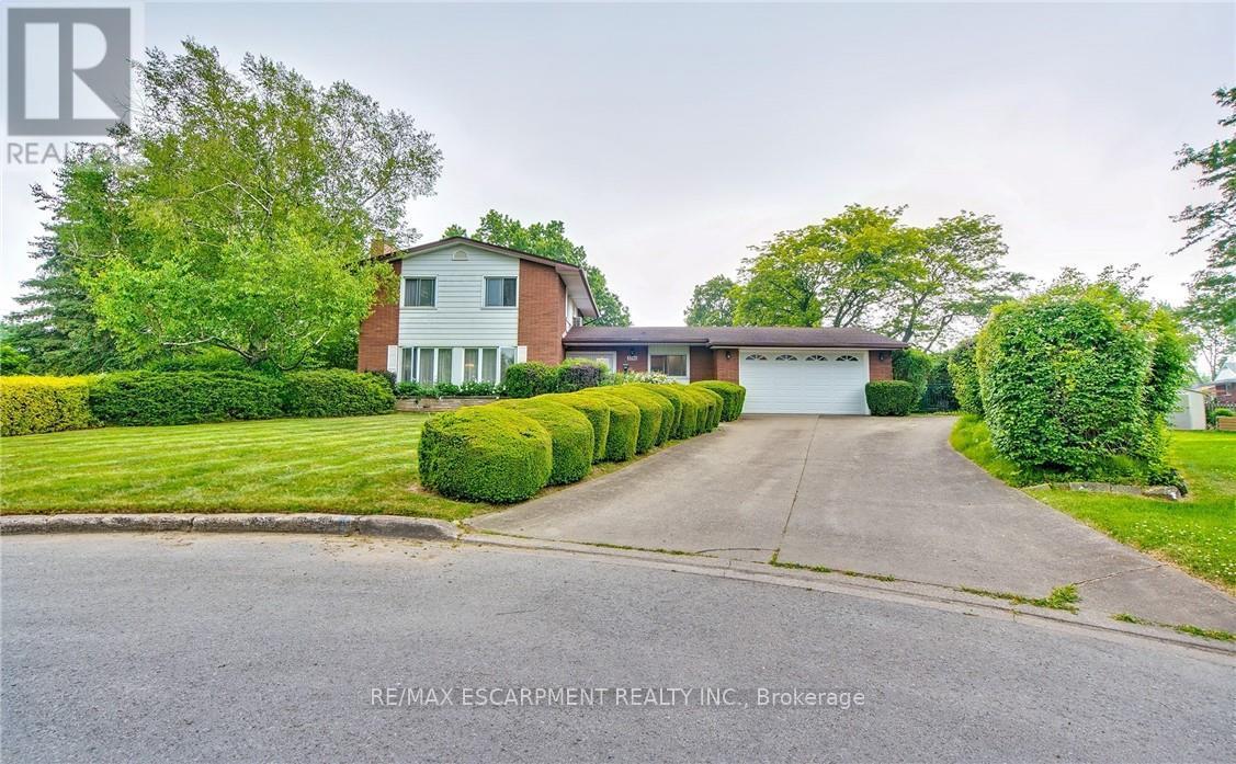 3546 Eton Crescent, Niagara Falls, Ontario  L2J 3B5 - Photo 2 - X12466953